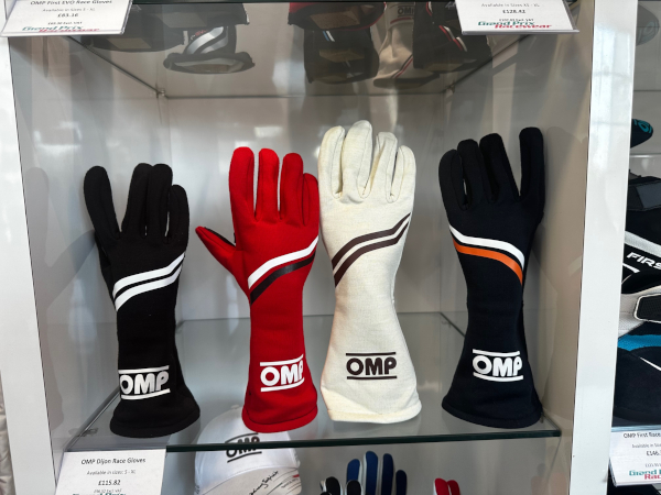 Showroom Gloves 600