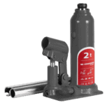 Heavy duty Facom 2-ton bottle jack with hydraulic lifting mechanism and sturdy base for automotive and industrial use.